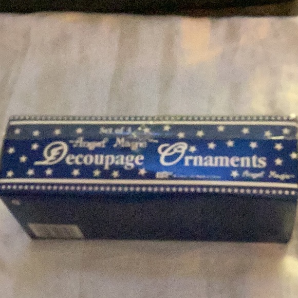 😇NWT Gorgeous Set of 3 Decoupage Assorted Angel Ornaments in Box 😇 - Picture 5 of 8